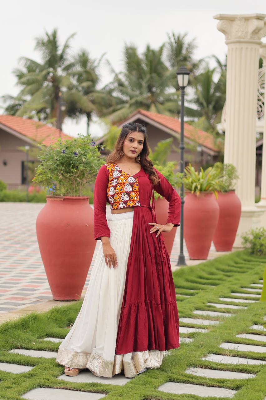 Gamthi Work Navratri/Garba Outfit Set for Women | Sareely